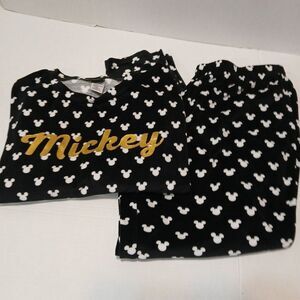 Disney Mickey Mouse Womens LG Mickey Head Cozy Pajama Set Black/White Soft